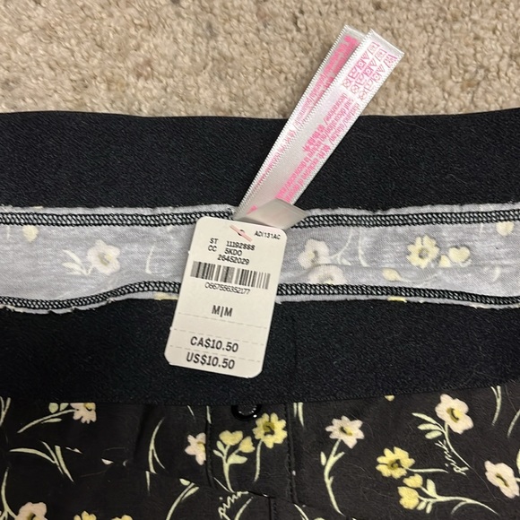 NWT Victoria’s Secret PINK Panties 4 Pair Bundle. Size Medium - Picture 4 of 15